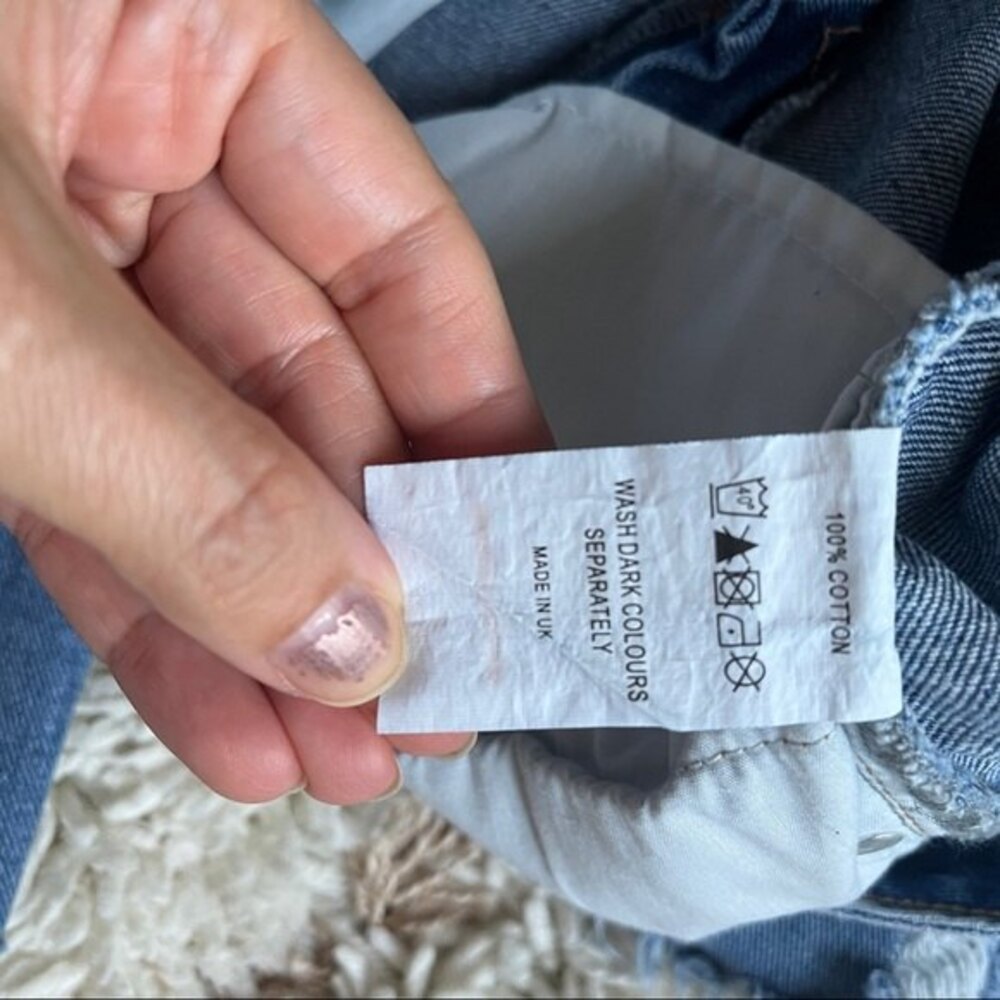 Misguided Blue Riot Embroidered Rose Ripped Mom Jeans 8 - Picture 8 of 9